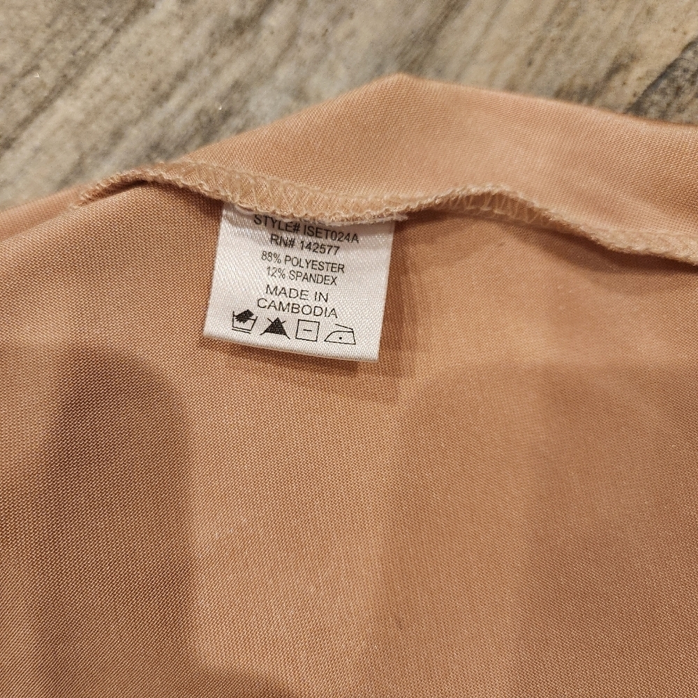 IRIS Champagne Satin Square Neck Crop Top Size Large - Picture 4 of 7
